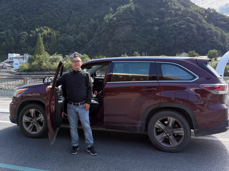 Hangzhou Private Tour - My car