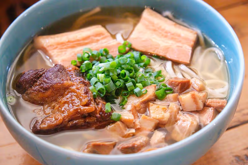 Okinawa Main Island Private Tour - Try the beast local food in your trip. Okinawa soba