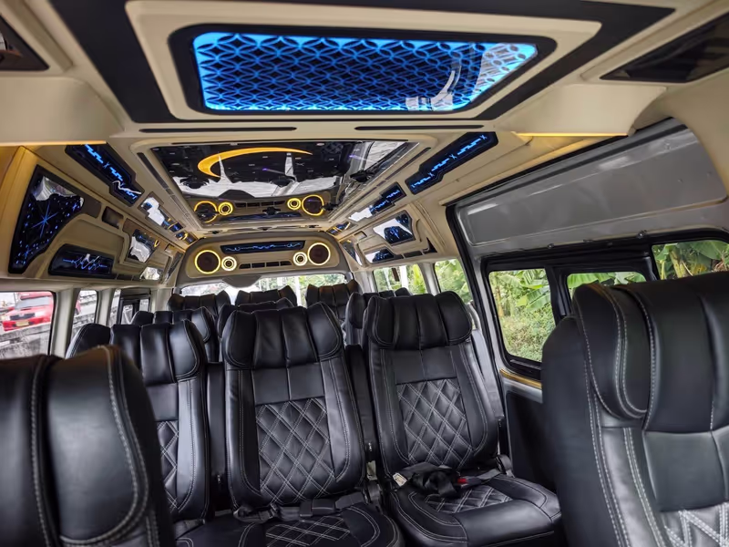 Bangkok Private Tour - 10-13 seats van