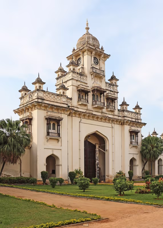 Hyderabad Private Tour - Chowmoholla palace main entrance 