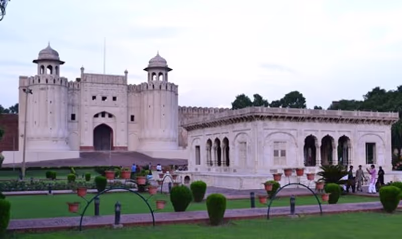 Lahore Private Tour - The Royal Fort