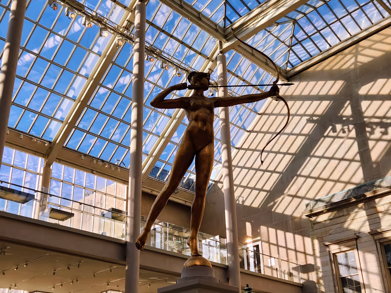 New York Private Tour - The sculpture of Diana in American Wing
