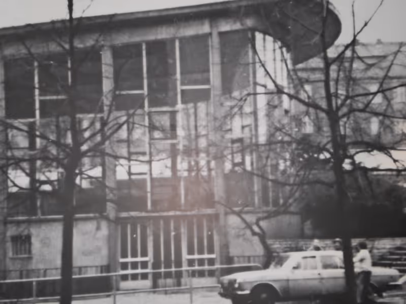 Berlin Private Tour - Grenzbahnhof Friedrichstraße