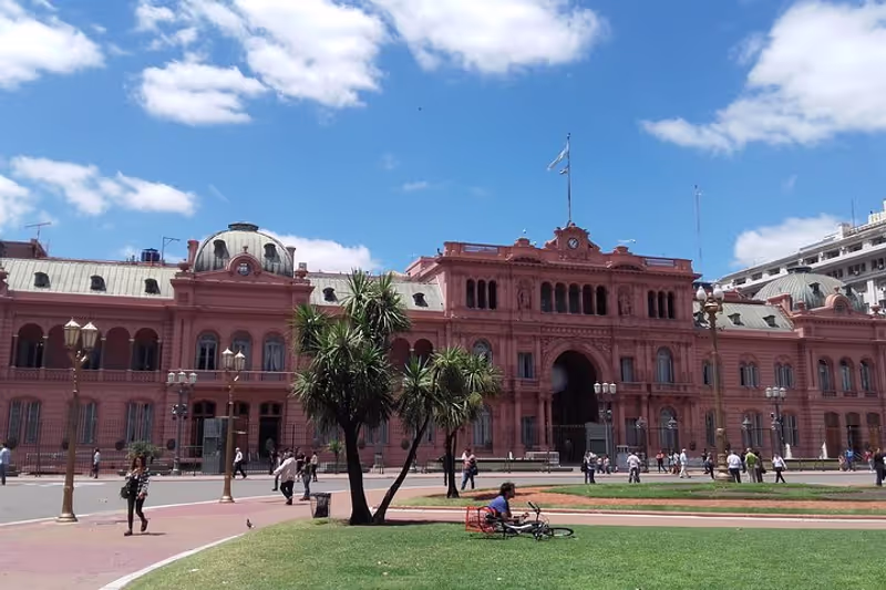 Buenos Aires Private Tour - Famous balcony