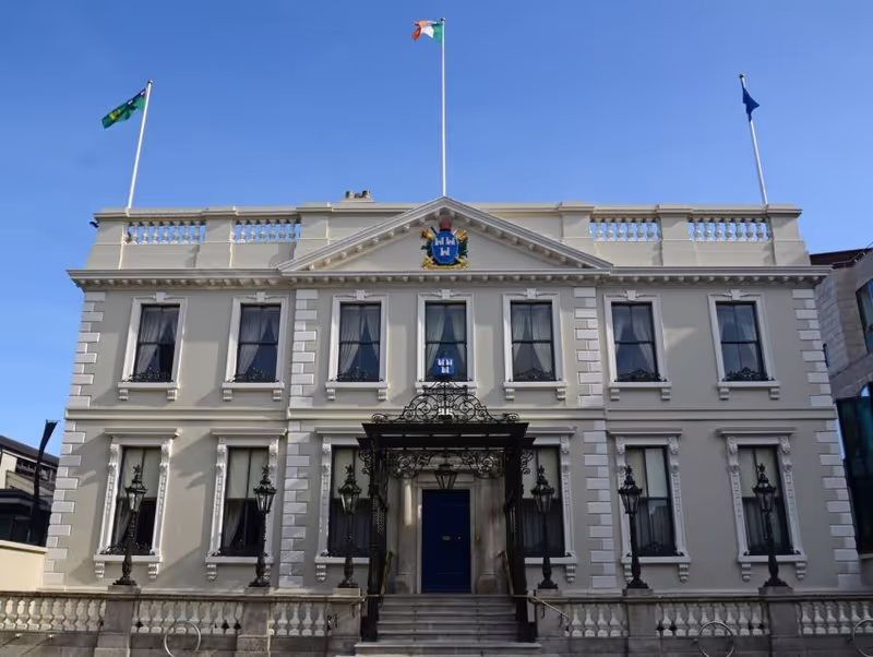Dublin Private Tour - The Lord Mayor's residence. The Mansion House - Dawson Street.
