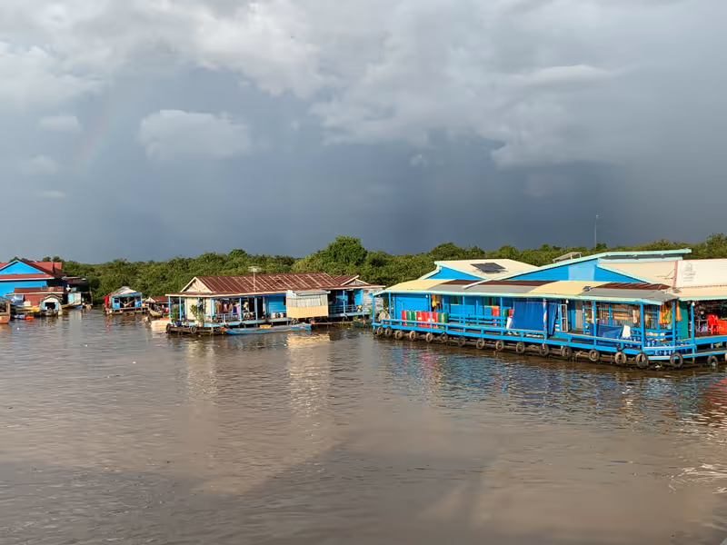 Siem Reap Private Tour - The floating houses at the floating village
