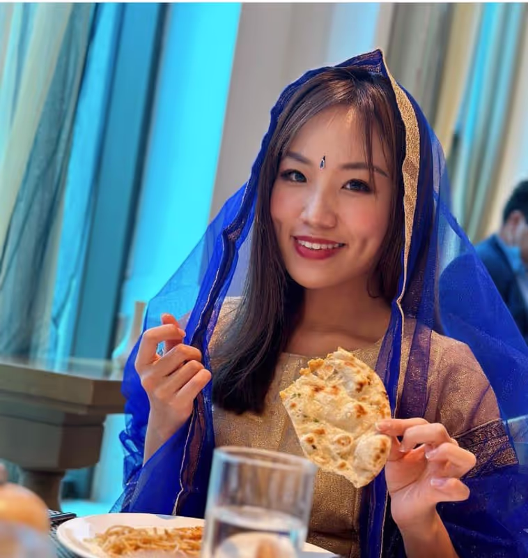 Delhi Private Tour - lunch at 5 Star Hotel 