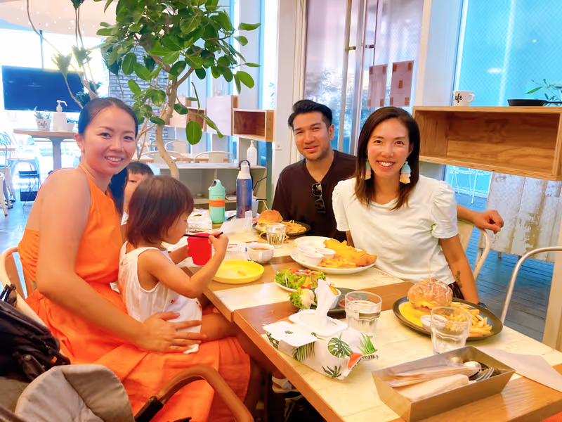 Tokyo Private Tour - Recharging energy with some tantalizing food