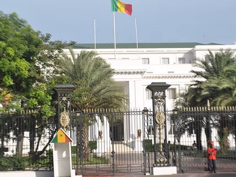 Dakar Private Tour - The Presidential Palace 