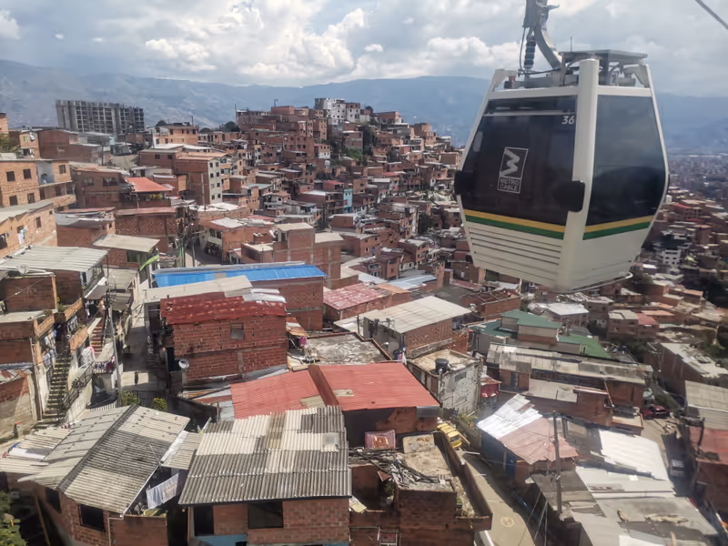 Medellin Private Tour - metrocable