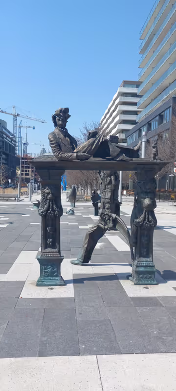 Toronto Private Tour - Sculpture: Garden of Future Follies