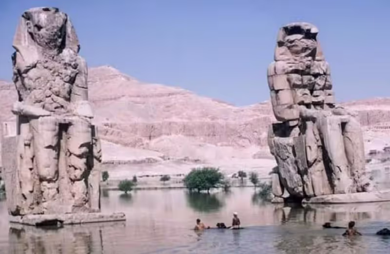 Luxor Private Tour - Colossi mamnon 