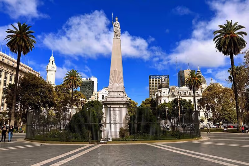 Buenos Aires Private Tour - May Square: elegance prevails