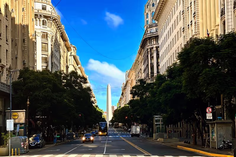 Buenos Aires Private Tour - Obelisco: A towering emblem, city's heartbeat