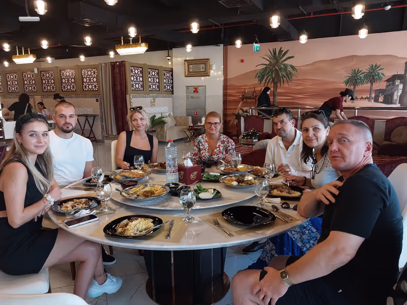 Dubai Private Tour - Lunch in Bur Dubai
