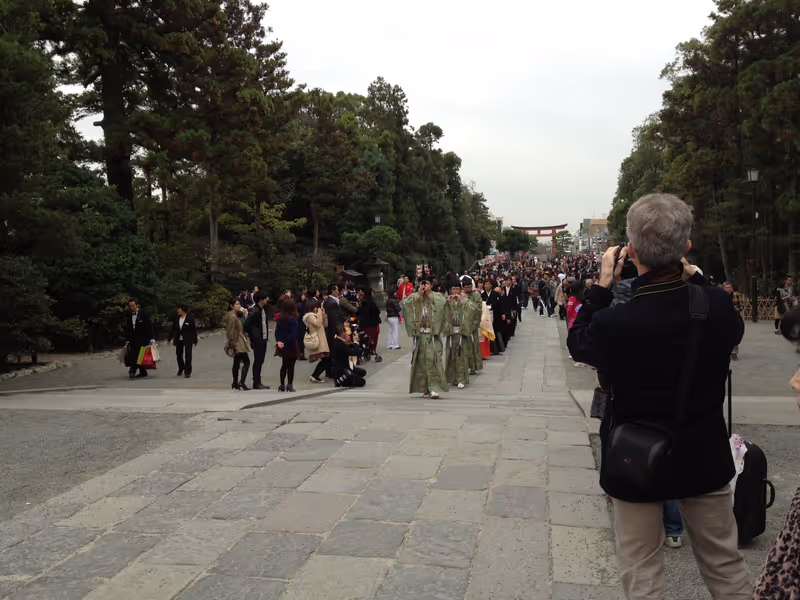 Kamakura Private Tour - Wedding procession in Hachimangu Shrine