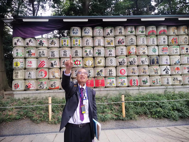 Tokyo Private Tour - In front of the famous sake barrels at Meiji Shrin