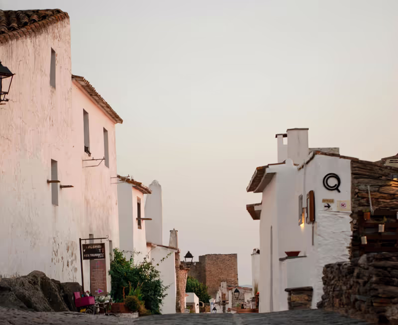 Lisbon Private Tour - Monsaraz streets