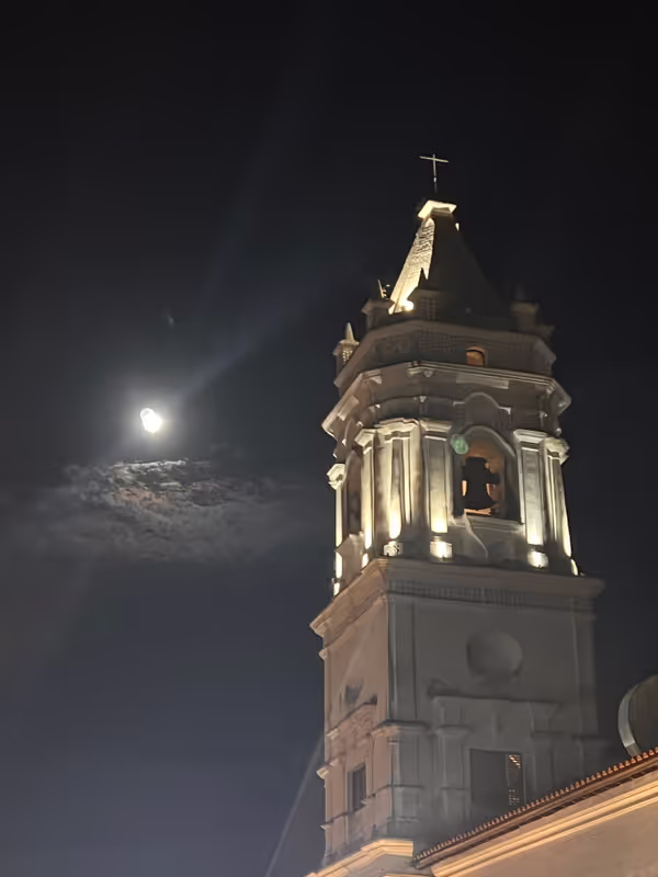Panama City Private Tour - The moon over the Carhedal tower