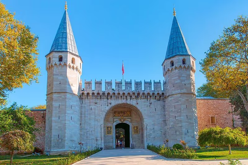 Istanbul Private Tour - Topkapi Palace Museum (the First Courtyard)