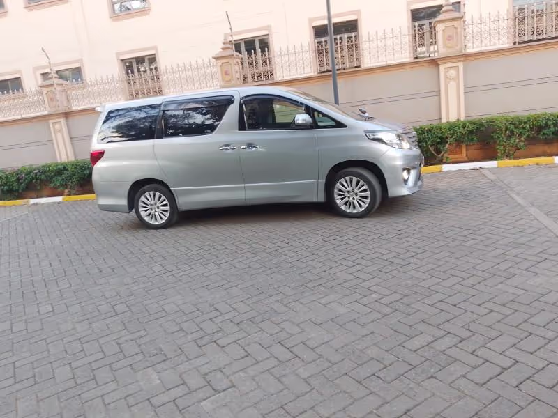Nairobi Private Tour - Toyota Alphard