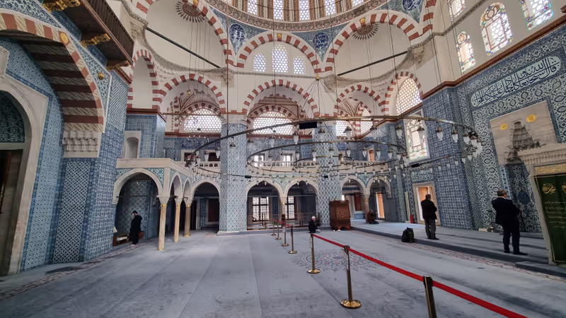 Istanbul Private Tour - Rüstem Pasha Mosque