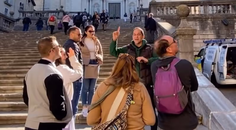 Barcelona Private Tour - Talking about funny historical facts :)