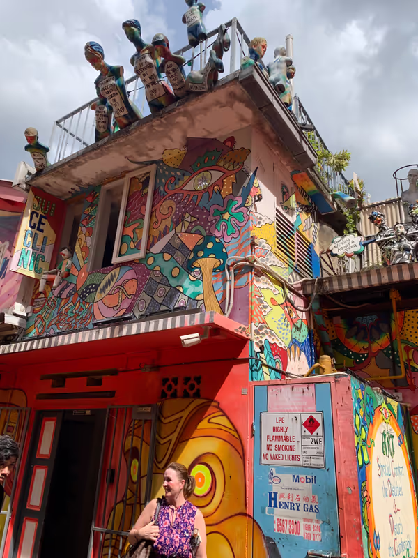 Singapore Private Tour - Outisdanding murals