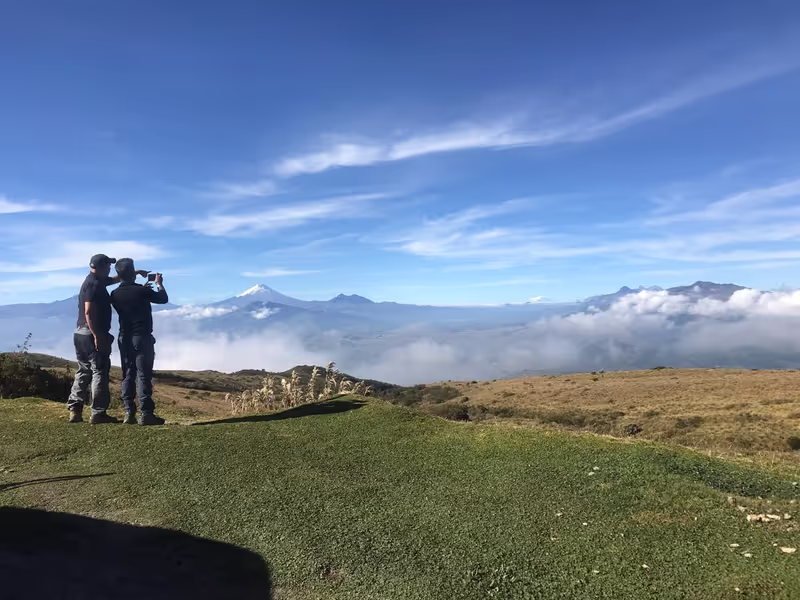 Quito Private Tour - Avenue of volcanoes from Pichincha volcano