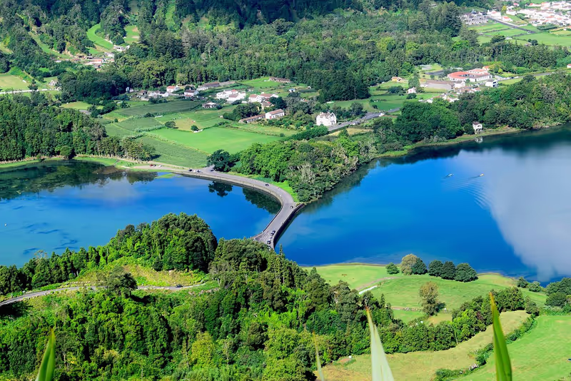 Azores Private Tour - Twin lakes