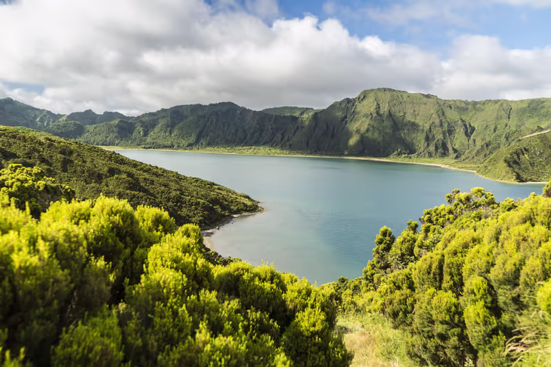 Azores Private Tour - Wild Lake