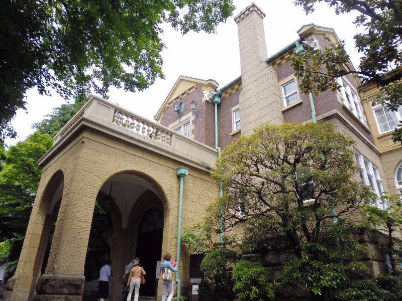 Tokyo Private Tour - Hatoyama Kaikan: the former Hatoyama family's residence