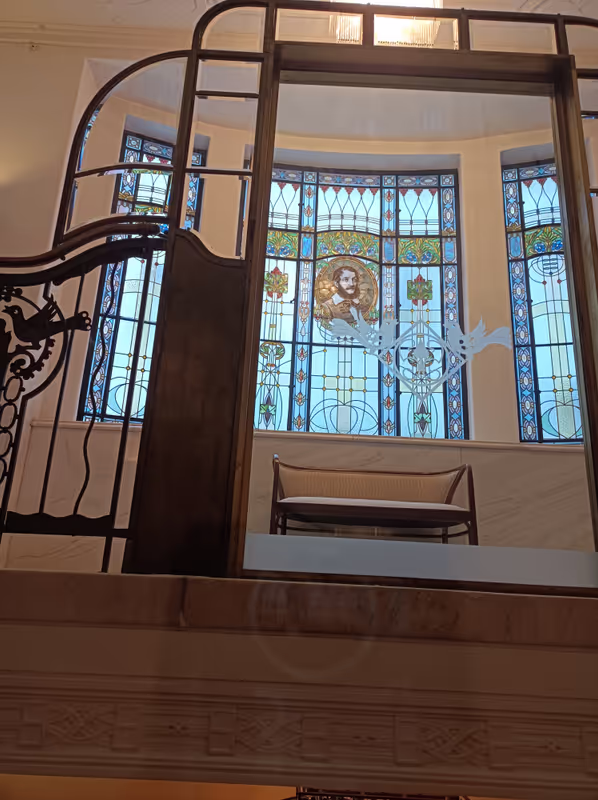 Budapest Private Tour - Kossuth staircase in Hotel Gresham