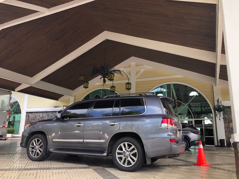 Panama City Private Tour - Mario's Lexus SUV