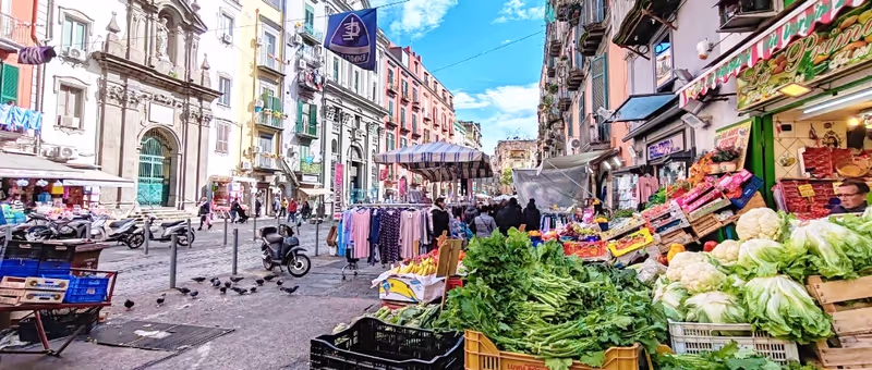 Naples Private Tour - market