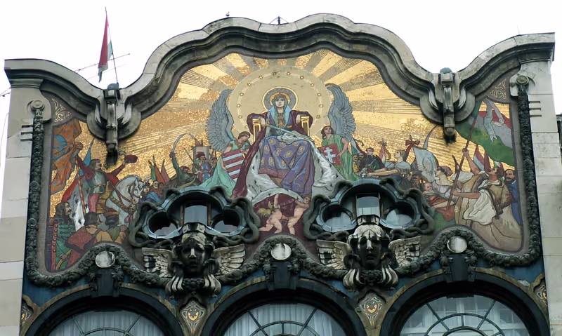 Budapest Private Tour - Mosaic of upper facade of Török Bankhouse