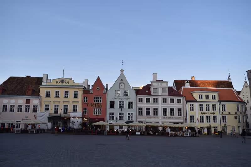 Tallinn Private Tour - Town Hall Square