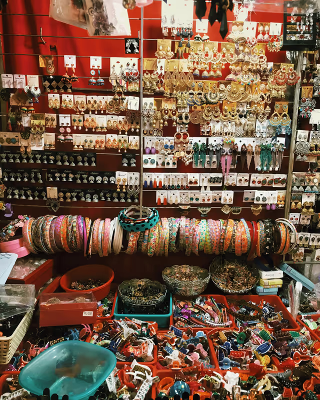 Delhi Private Tour - Handicrafts from Local Market