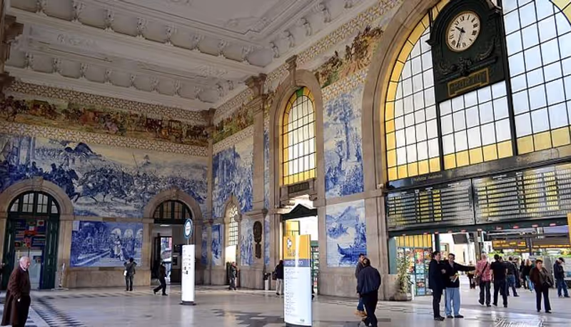 Porto Private Tour - S. Bento Train Station