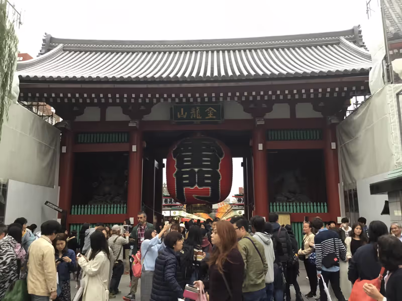 Tokyo Private Tour - Asakusa Sensoji temple, Kaminarimon
