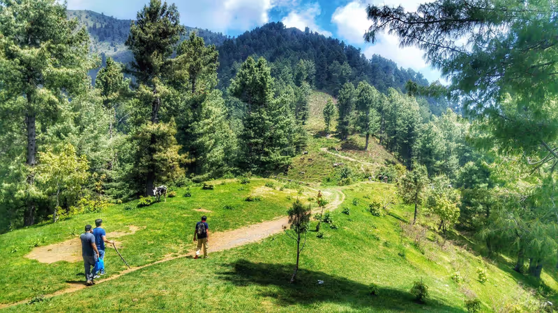 Lahore Private Tour - Trek to Miranjani Peak