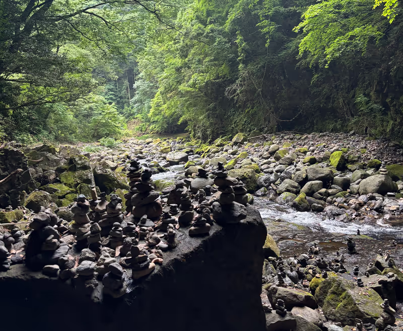Kumamoto Private Tour - Why are there so many piled stones?