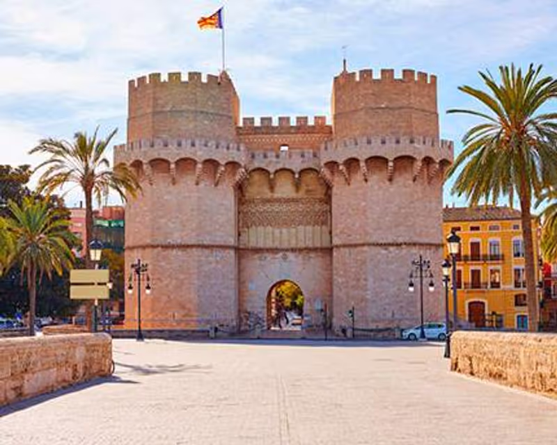 Valencia Private Tour - Torre de Serranos