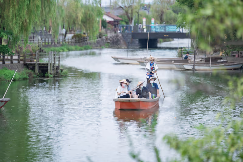 Fukuoka Private Tour - Boat punting in Yanagawa