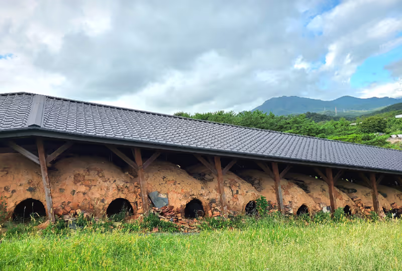 Busan Private Tour - Oegosan Onggi Village