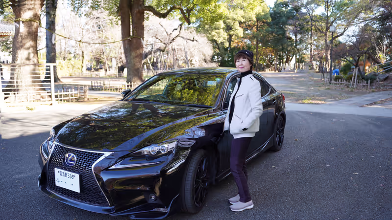 Tokyo Private Tour - Lexus Sedan