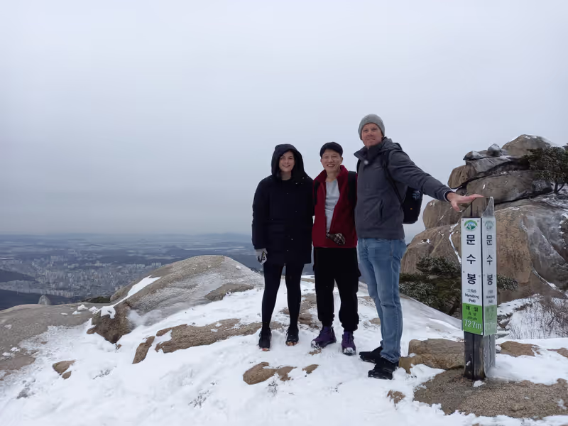 Seoul Private Tour - Munsubong peak