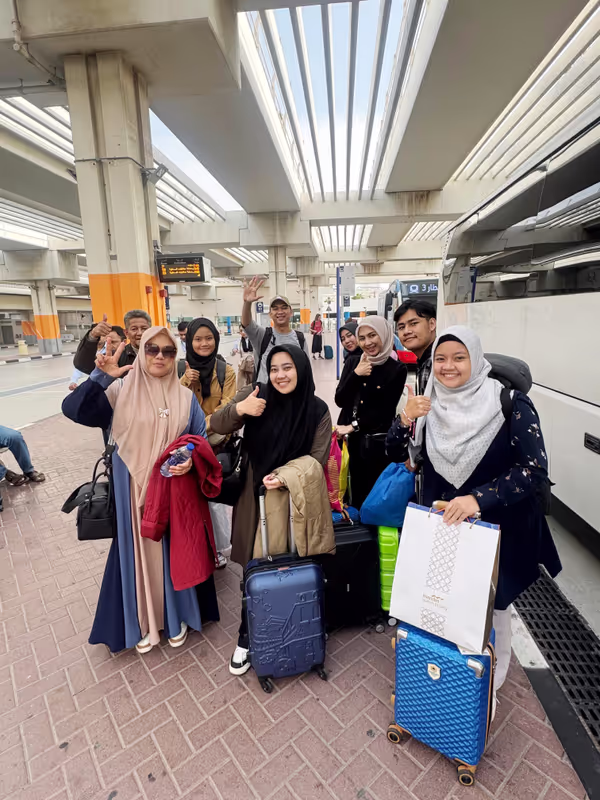 Abu Dhabi Private Tour - Zayed International Airport