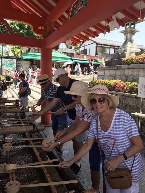 Kyoto Private Tour - Purification prior to shrine visit, Fushimi-Inari shrine, Kyoto city, Kyoto