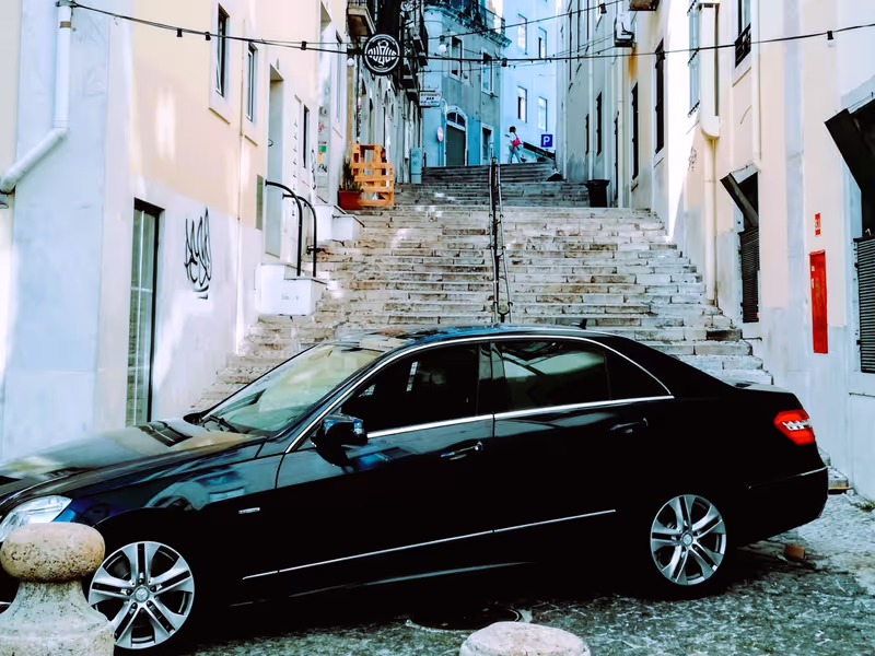 Lisbon Private Tour - Pick-up in Sedan